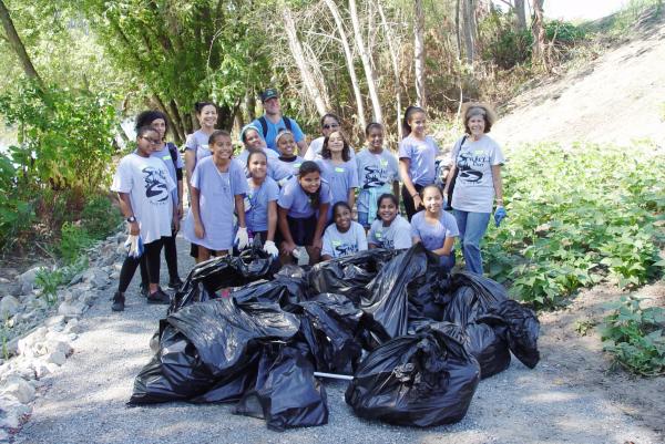 2015 Spicket River Cleanup 038.JPG