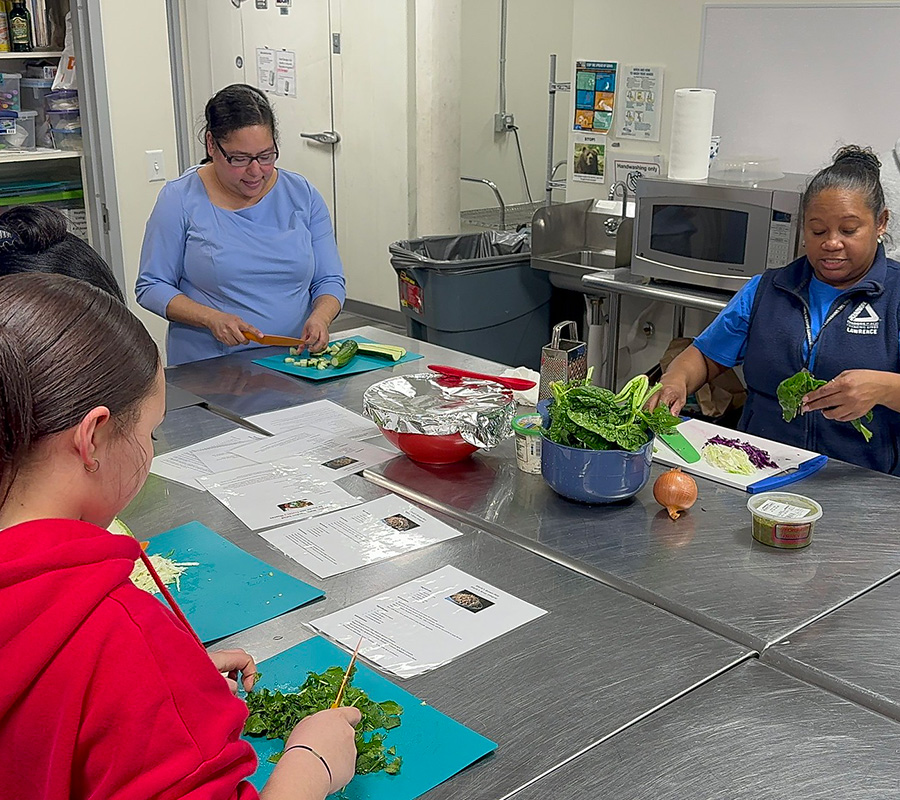 gwl cooking class students and teacher